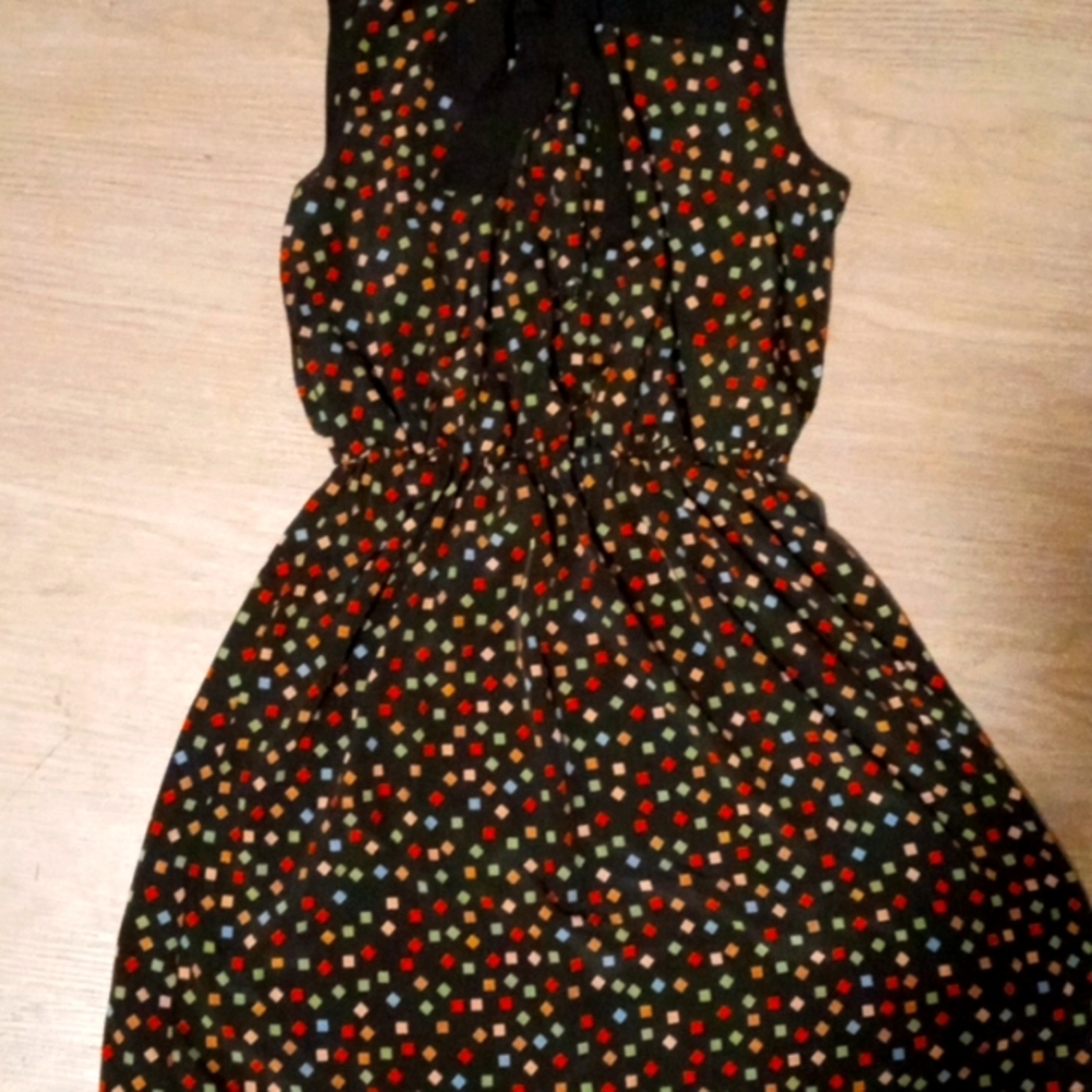 perfect condition Sheer over lay with lining Size SP Colors black multi squa